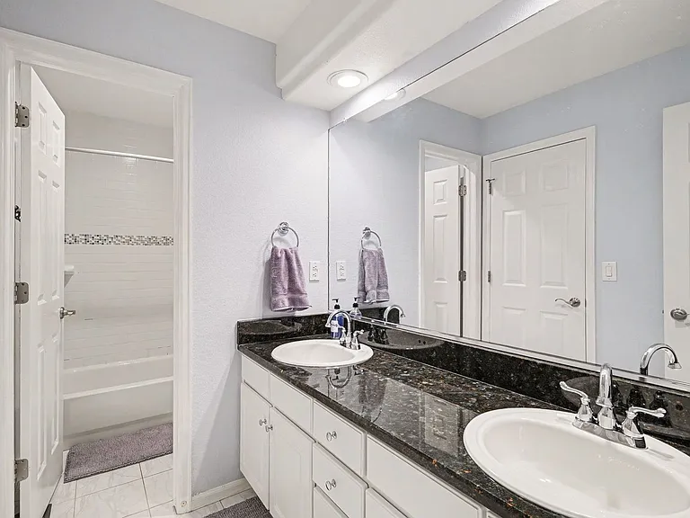 5525 Samuel Peak — Photo 23