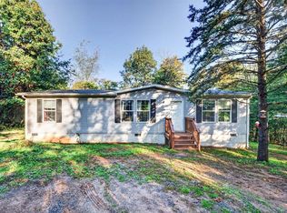 138 Stonewall Rd, Weyers Cave, VA 24486