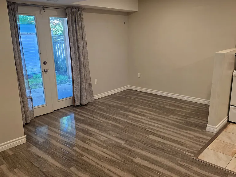 84 Hibbard Dr #BASEMENT — Photo 13