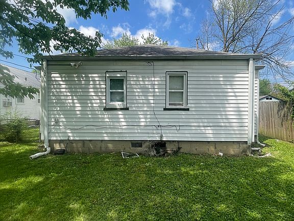 3rd image of 2041 Glenridge Dr