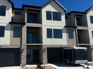 403 E Levengrove Dr, Lehi, UT 84043