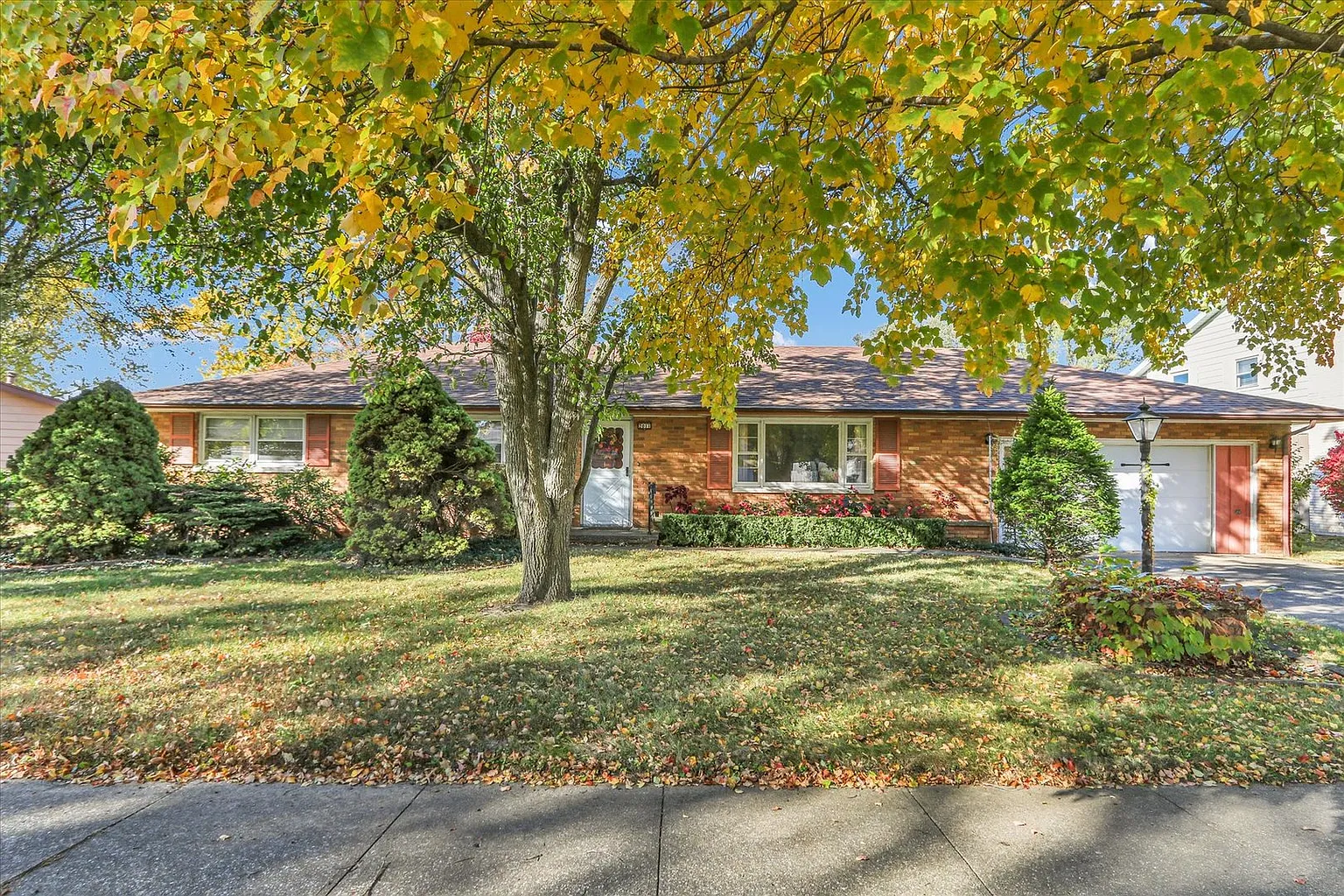 2011 Prairie View Dr photo 1