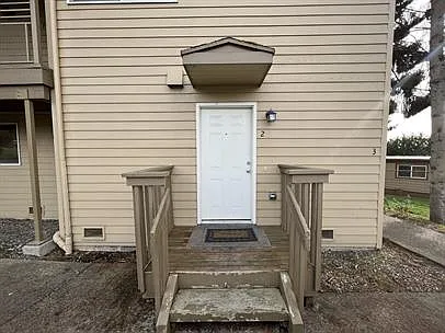 324 Avenue J #2 — Photo 3