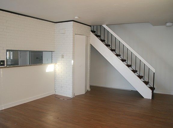 5th image of 240 Chippewa Ct Unit C