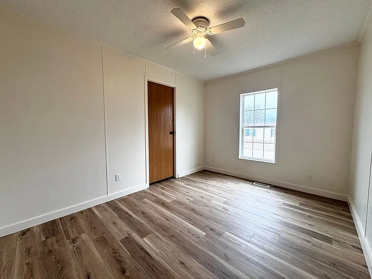 18242 Loyalty Ln — Photo 13