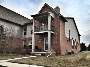 28676 Norwich Ct, Chesterfield, MI 48047