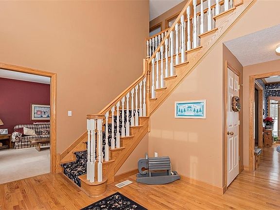 2nd image of 2992 Gatsby Ln