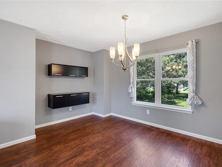 40 Alverstone Way — Photo 14