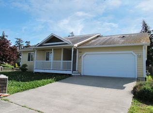 1960 SW Rosario Pl, Oak Harbor, WA 98277