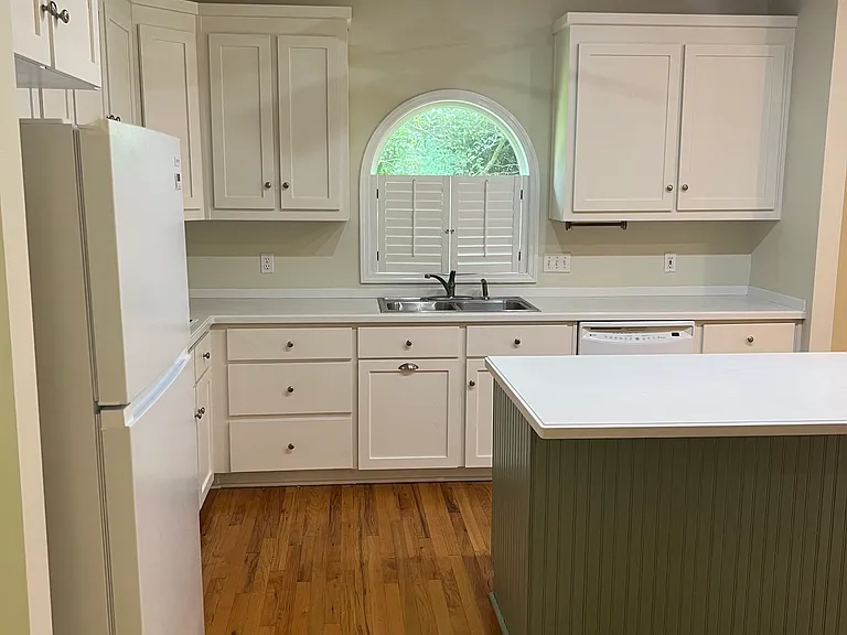 307 Dunedin Dr — Photo 6