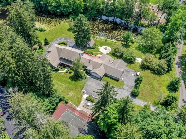 43 Cutlass Rd, Kinnelon Boro, NJ 07405