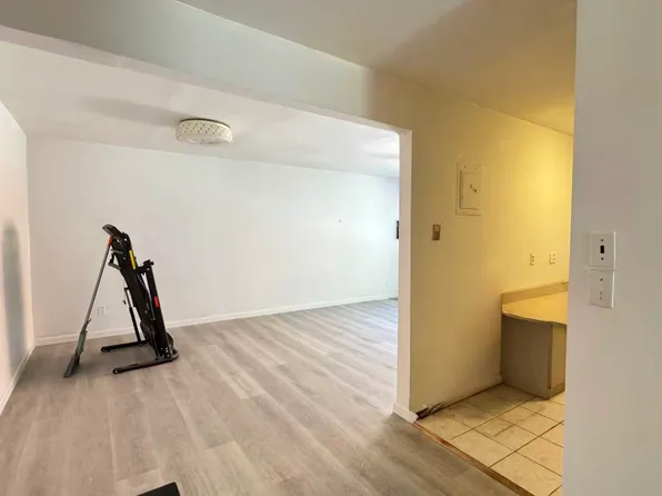 6824 140th Street image 6 of 13