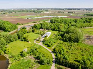 3855 Glenview Ln, Oshkosh, WI 54904