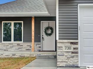 547 Pine St, Greenwood, NE 68366