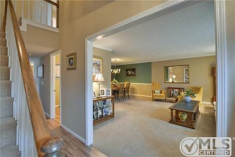 2nd image of 1628 Vineland Dr
