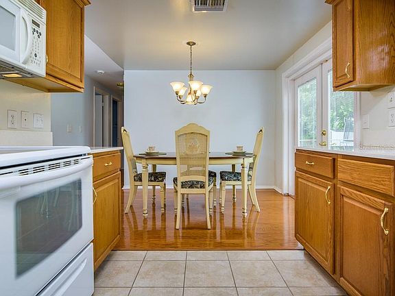 4th image of 6460 Willow Wood Ln