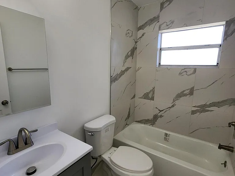 2466 Lincoln St #3 — Photo 8