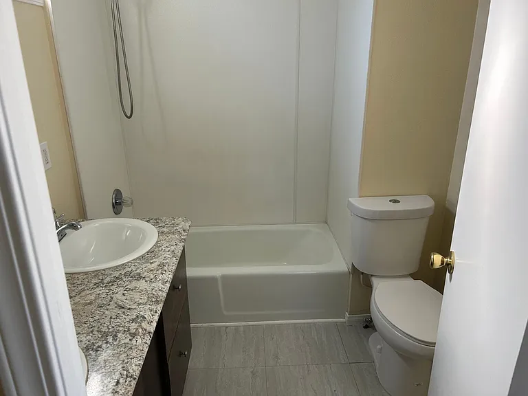 1554 N Guam St #13 — Photo 8