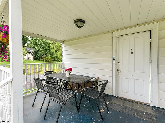 5th image of 528 Hess St