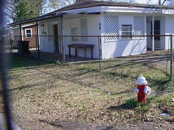 4th image of 8428 Cherry Ave
