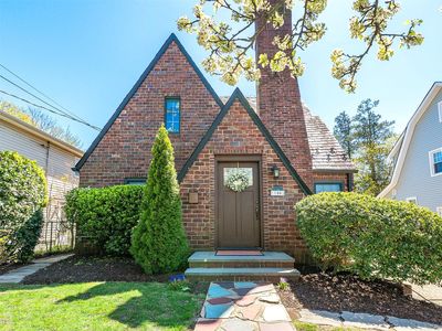 100 Highland Avenue, Port Washington, NY, 11050