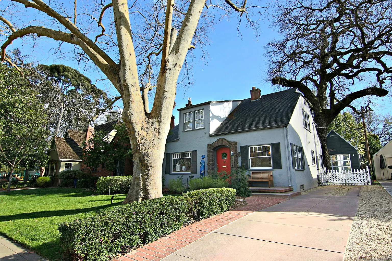 2532 9th Ave photo 1