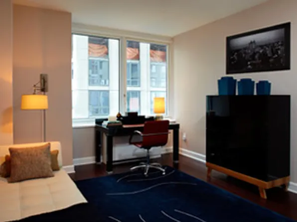 80 Riverside Boulevard image 1 of 4