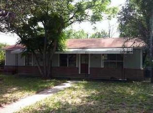 701 Bensdale Rd, Pleasanton, TX 78064