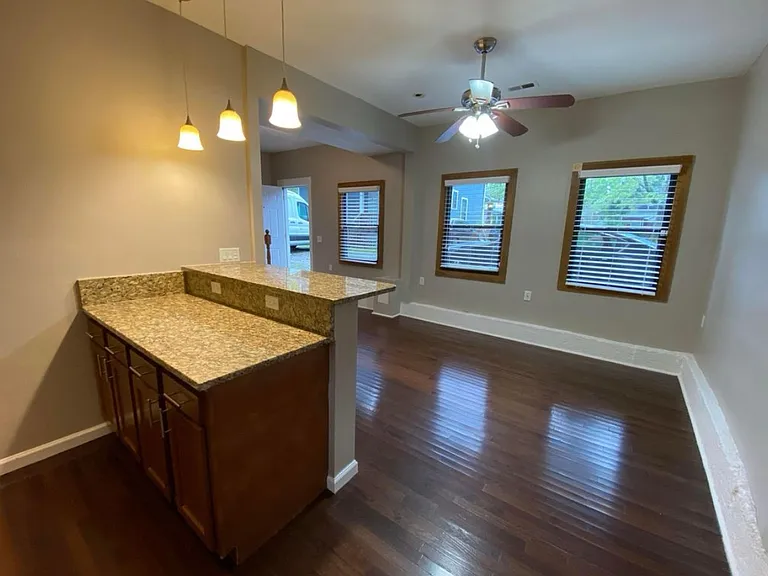 2263 Indianola Ave — Photo 4