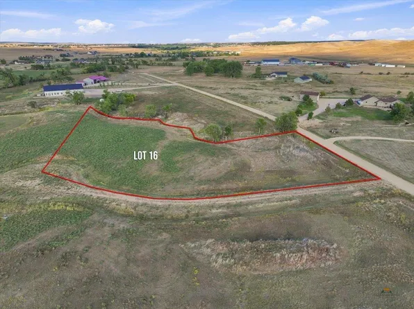 16 Corral Ct, Belle Fourche, SD 57717