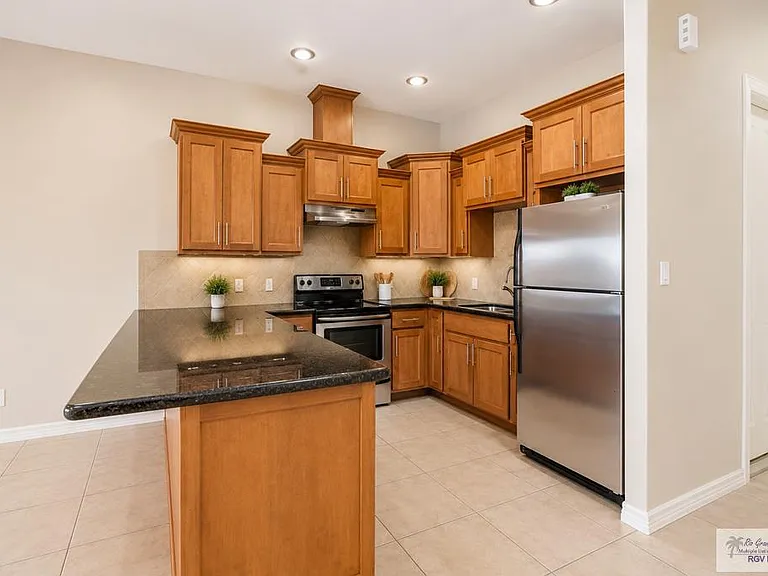 6705 Garden Woods Ave #B — Photo 3