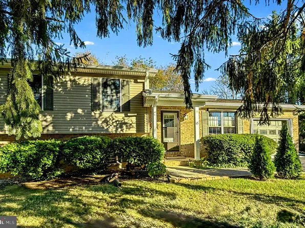 65 Jolly Rancher Dr, Martinsburg, WV 25405