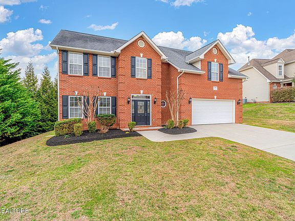 2nd image of 3306 Maple Springs Ln