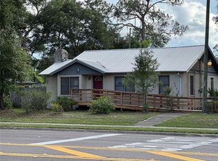 4002 NW 6th St, Gainesville, FL 32609