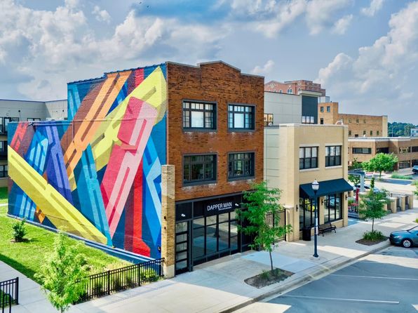 208 S Jackson St #202