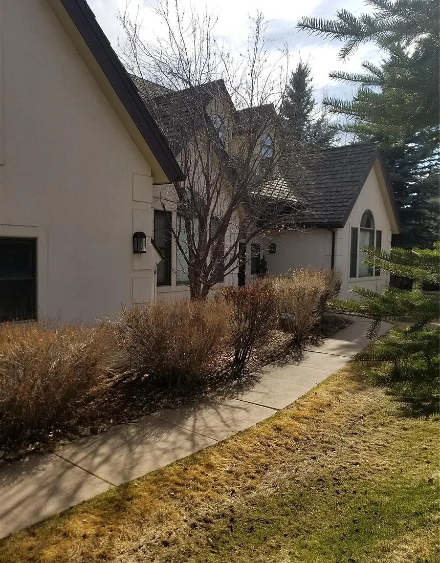 5 bed, 4.5 bath, 4298 sqft, $8,800 — Photo 3
