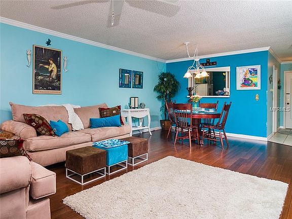 3rd image of 100 Bluff View Dr APT 209A