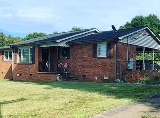 8506 Valley Falls Rd, Boiling Springs, SC 29316