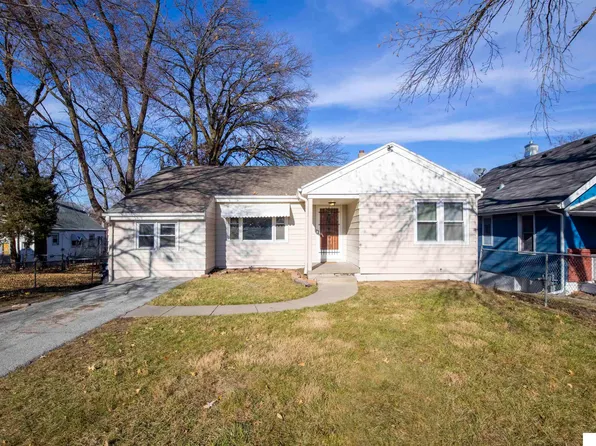 4230 Saratoga St, Omaha, NE 68111