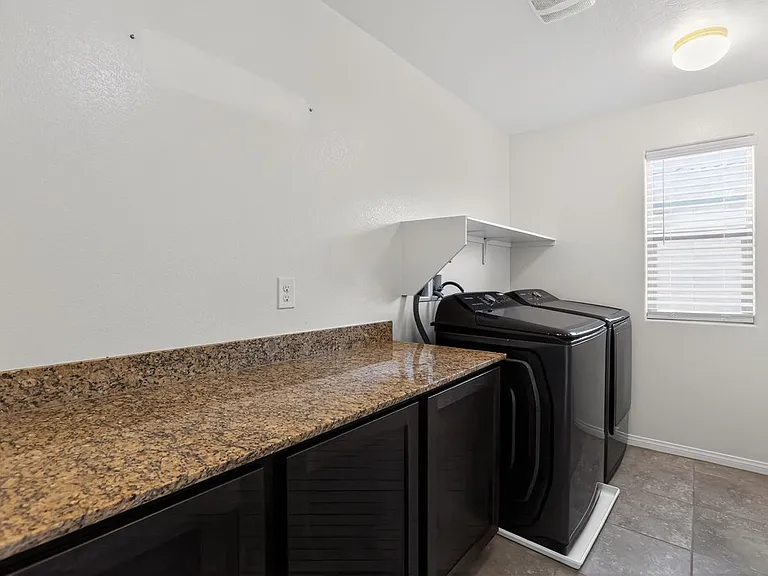 5841 Delaney Falls St — Photo 14