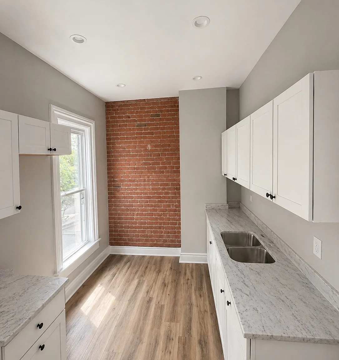 5 bed, 2000 sqft, $3,000 — Photo 1