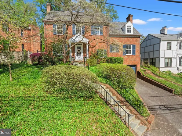 4217 Leland St, Chevy Chase, MD 20815