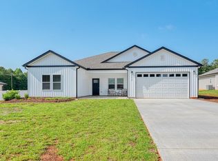 572 Sand Clay Rd, Chesnee, SC 29323