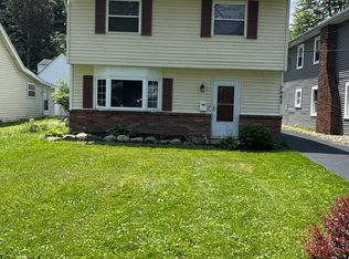 7682 Pinehurst Rd, Mentor On The Lake, OH 44060