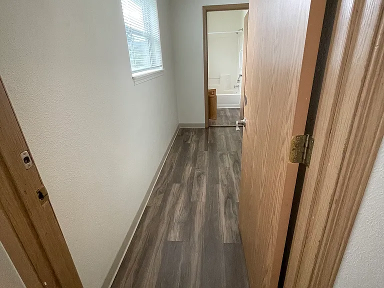 2420 T St — Photo 21