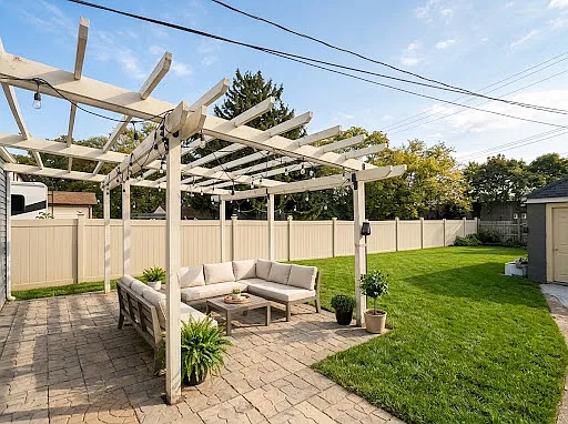 2 bed, 900 sqft, $1,525 — Photo 3