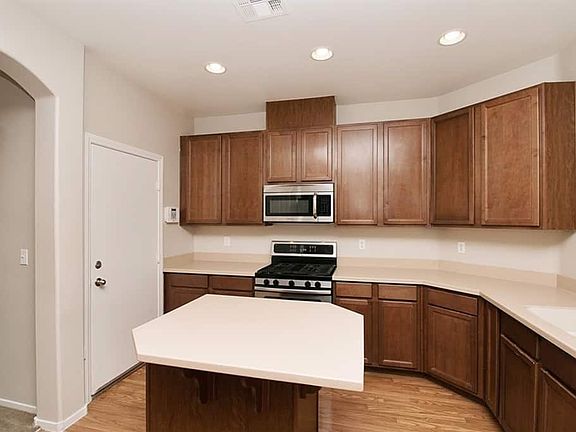 5th image of 6488 Trautman Ct