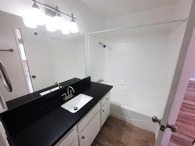 7523 Hollywood Blvd — Photo 34