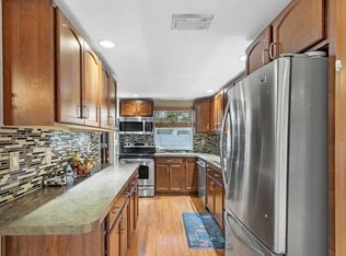 130 W Pine Tree Ave, Lake Worth, FL 33467