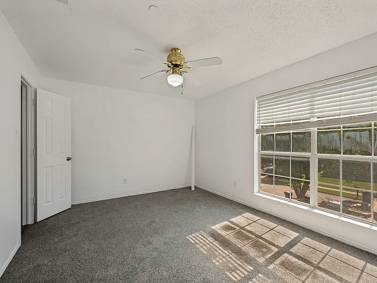 5518 Heathercrest Dr — Photo 21